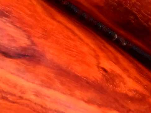 4200AZ(文房镇纸)一木对开金星挺多料子红润自然光拍摄