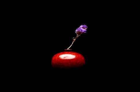 很讨喜的器物重量级印度小叶紫檀千年老料爆满瘤疤葡萄瘿子可作花器难