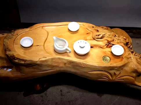 新产品上架《茶台》秦岭料陈化老料虎皮纹理天然造型面很大桌面干净