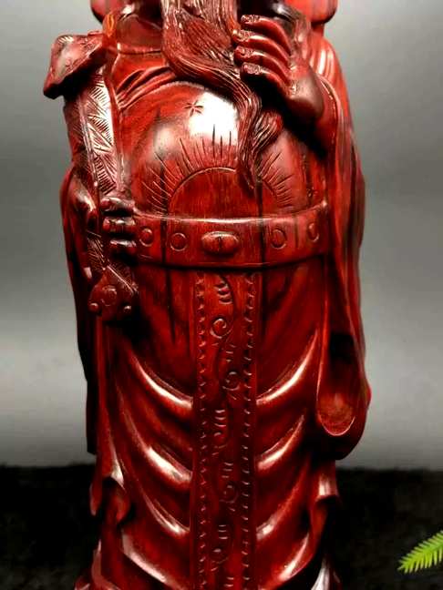 小叶紫檀财神AZ2999AZ选取鸡血红材质油性一级棒纯手工雕刻工