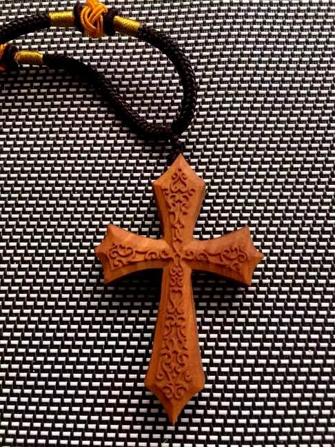 新款时尚型十字架、阿門328591老山檀香精雕与手工相结合沉浮由你主宰