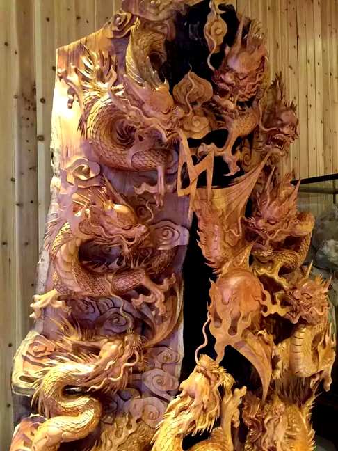 花梨巨作《九龙戏珠》高238宽170厚130老挝花梨碳化老料经典之作
