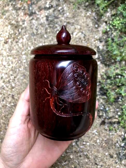 小叶紫檀茶叶罐拆房老料高密度火焰纹手工雕荷花直径7.7cm高12c