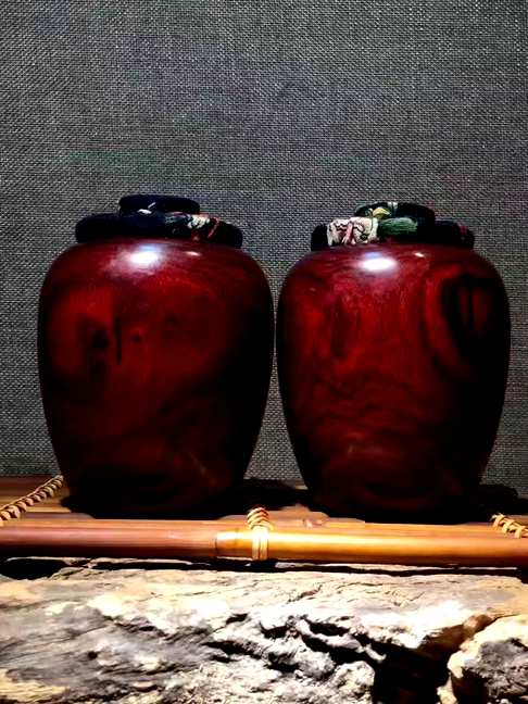 印度小叶紫檀《莲蓬布塞茶叶罐》寓意多子多福尺寸径8.4高10.8厘米重
