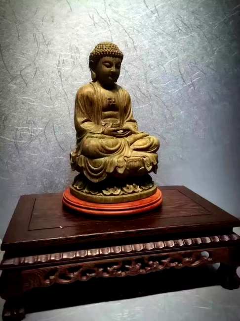 2600品名《佛祖》材料采用天然沉香工艺精湛自己摆放供奉都