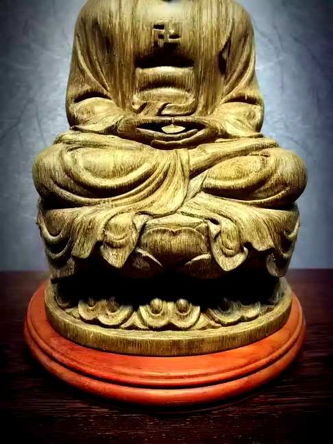 2600品名《佛祖》材料采用天然沉香工艺精湛自己摆放供奉都