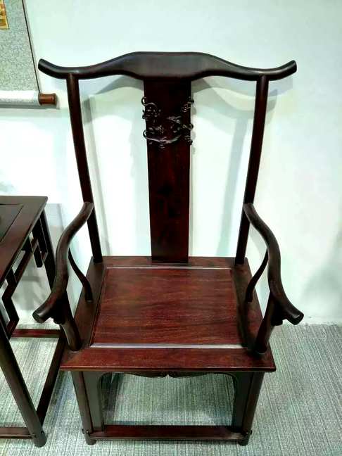 官帽椅三件套材质:赞比亚小叶紫檀官帽椅60.48.118方几48.3