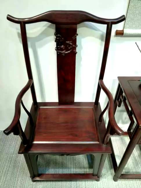 官帽椅三件套材质:赞比亚小叶紫檀官帽椅60.48.118方几48.3
