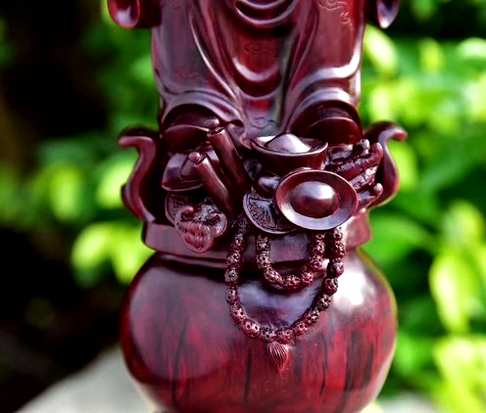 小叶紫檀“财神”民间最喜欢的神仙之一迎财神财运到。一木难求精选鸡血红