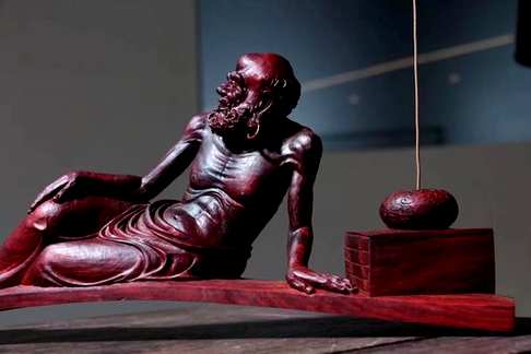 小叶紫檀戏狮达摩42*6.5*15.5cm根雕师傅耗时三个多月的作品