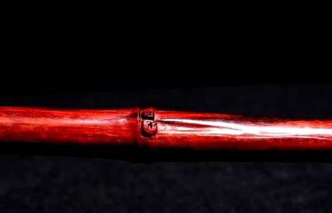 手杖俗称拐杖古时又名“扶老”。从古到今手杖都是老年人的常备之物。印度小