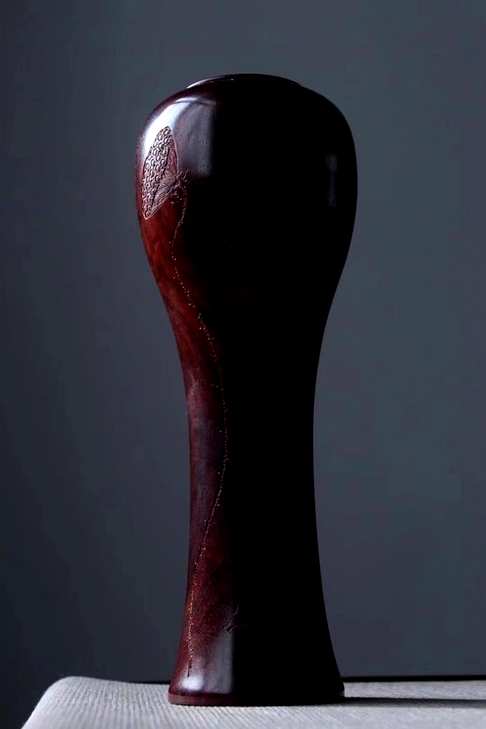 小叶紫檀花瓶9.5*26.5cm弧度优美收藏￥5888