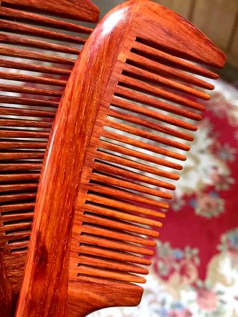 印度小叶紫檀 精工木梳 防静电木质梳子 榫卯娉 木梳￥698规格42*